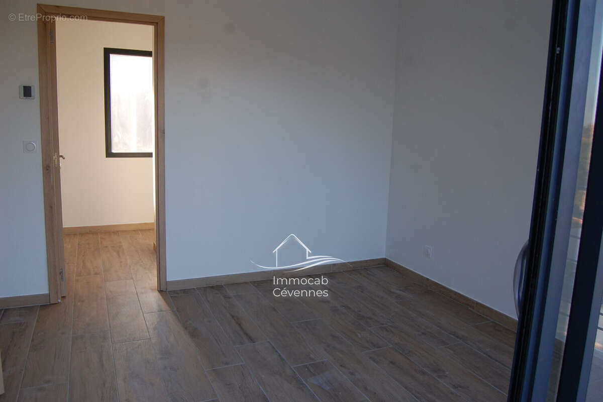 Maison à ALLEGRE-LES-FUMADES