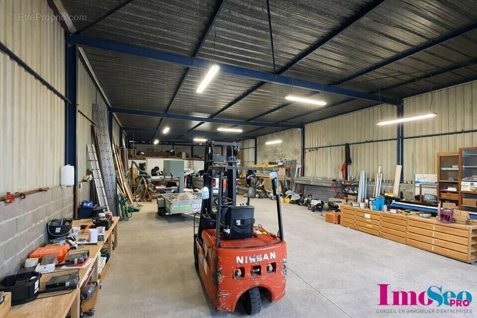 Commerce à LATRESNE