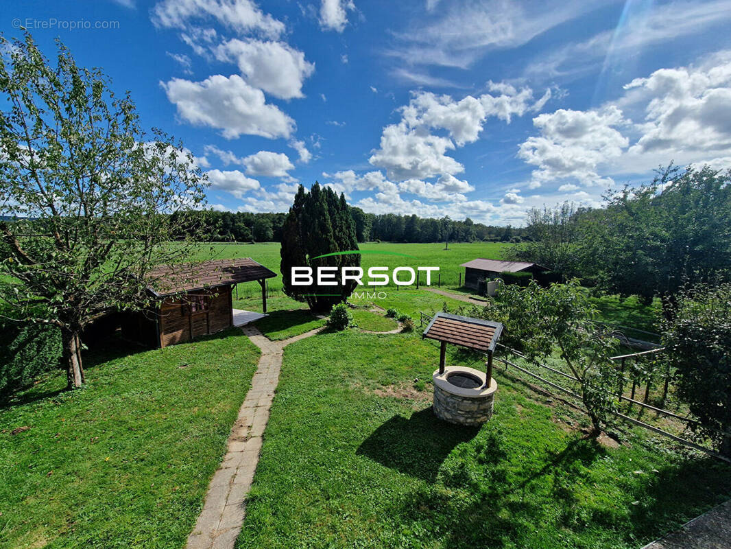 Maison à CHASSEY-LES-MONTBOZON