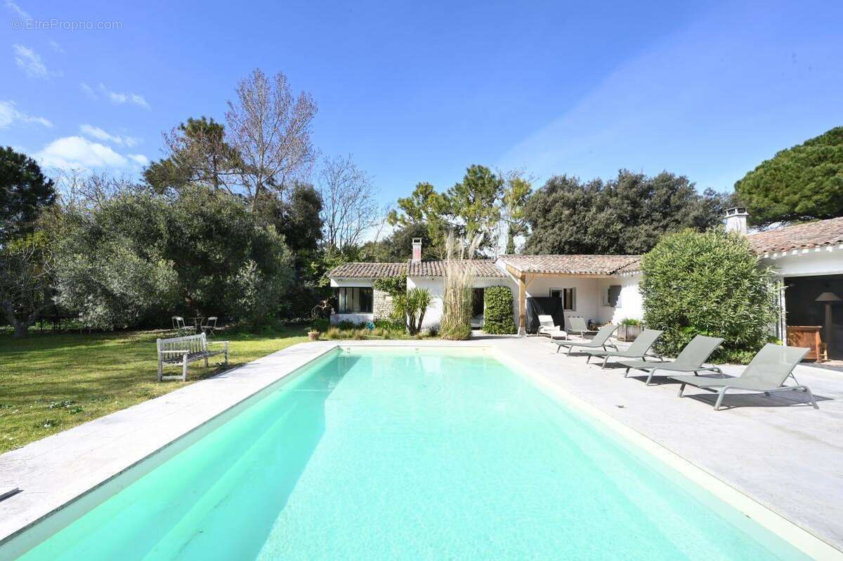 Maison à LES PORTES-EN-RE