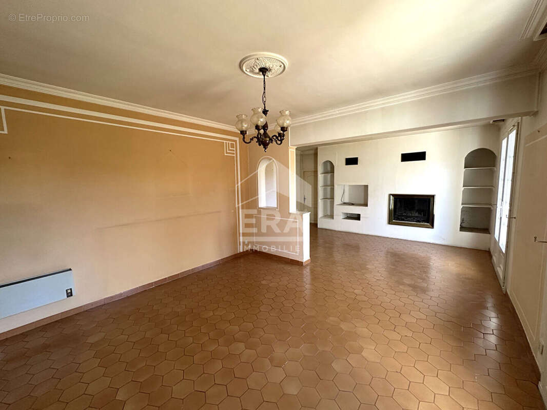 Maison à LANCON-PROVENCE