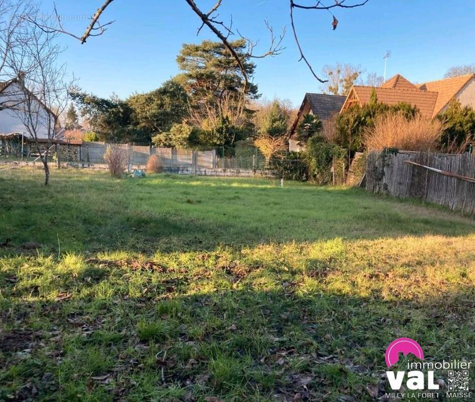 Terrain à ONCY-SUR-ECOLE