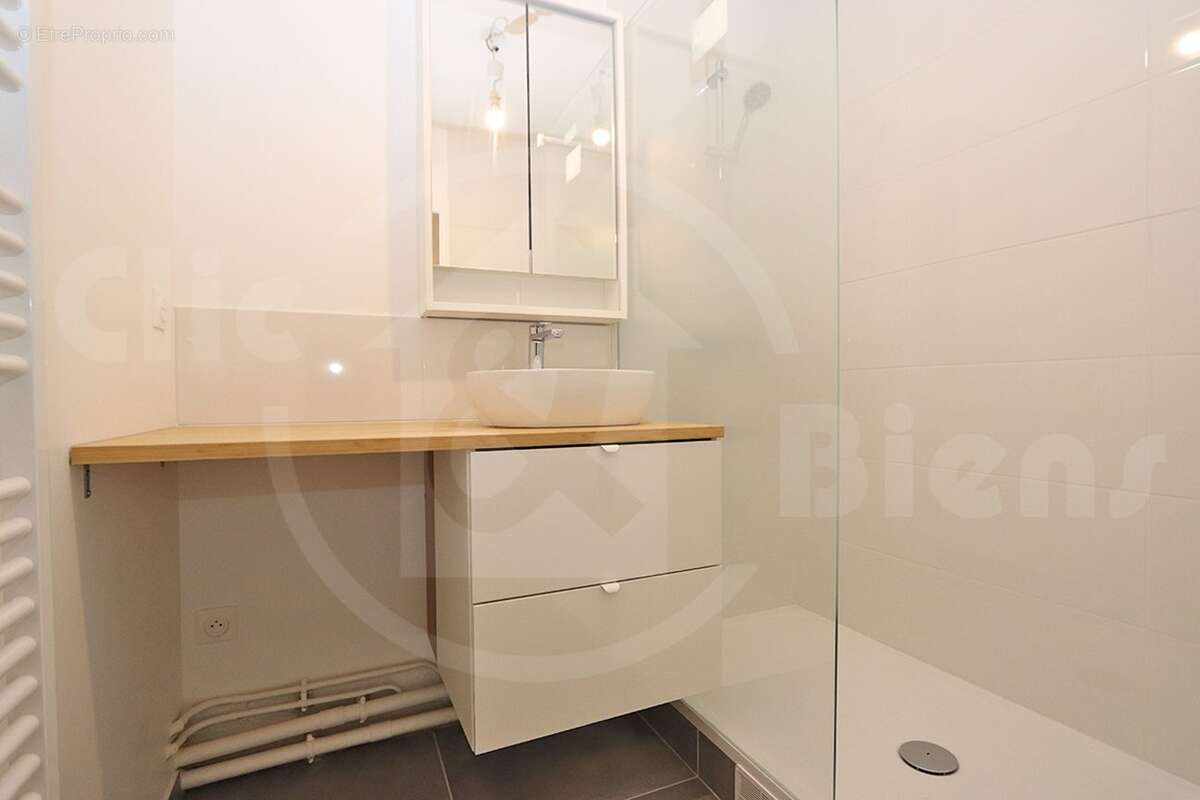 012025 - Appartement à CLAMART