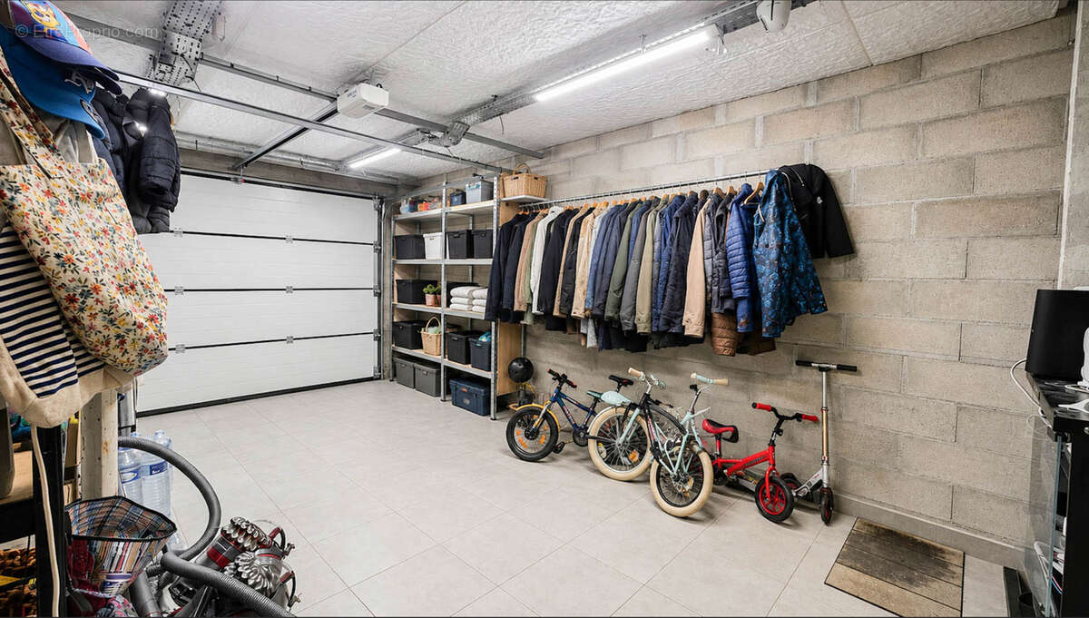 Thiais - maison contemporaine de 2017 - 160m² - sous-sol total - photo 18