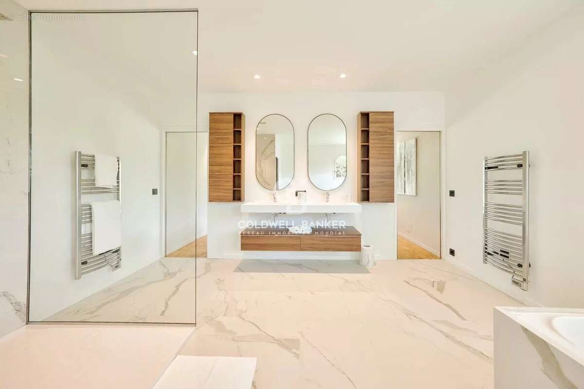 Maison à MOUGINS