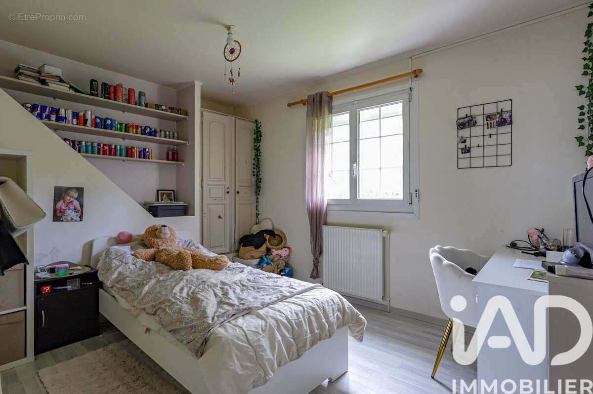 Maison 113 m² à Canappeville  - photo 8