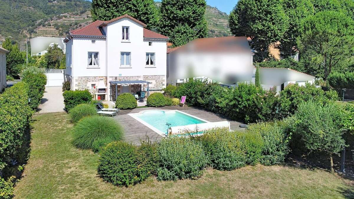 Maison à TOURNON-SUR-RHONE