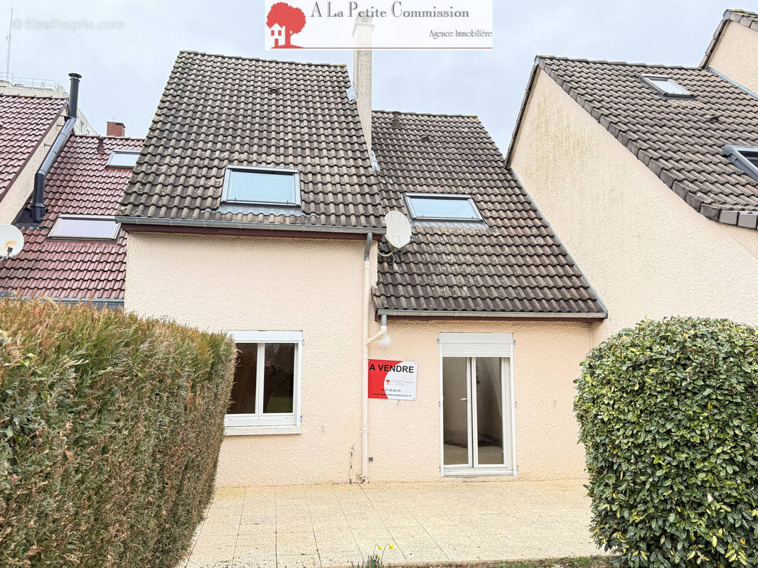 Maison à MAINVILLIERS