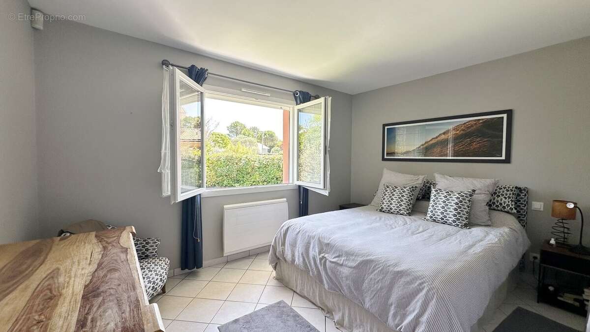 CAPBRETON  Quartier Les Vignes  Villa contemporaine avec piscine, grand jardin et dépendance - photo 13