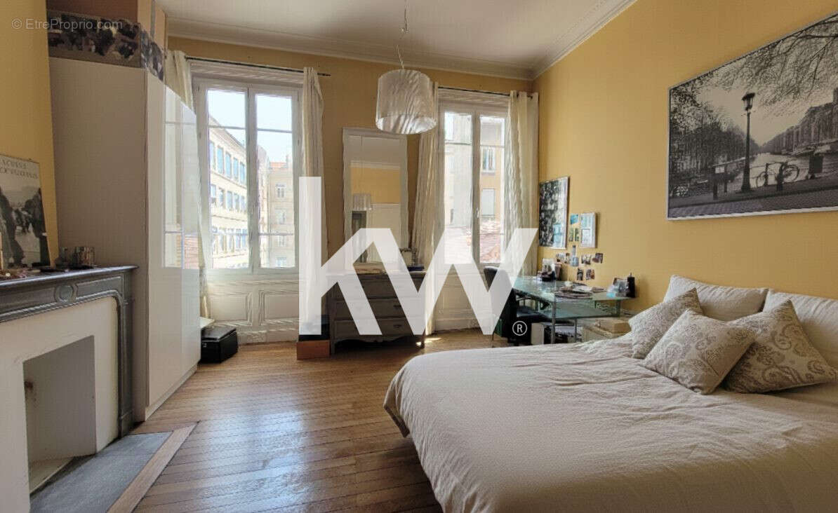 Appartement à SAINT-ETIENNE