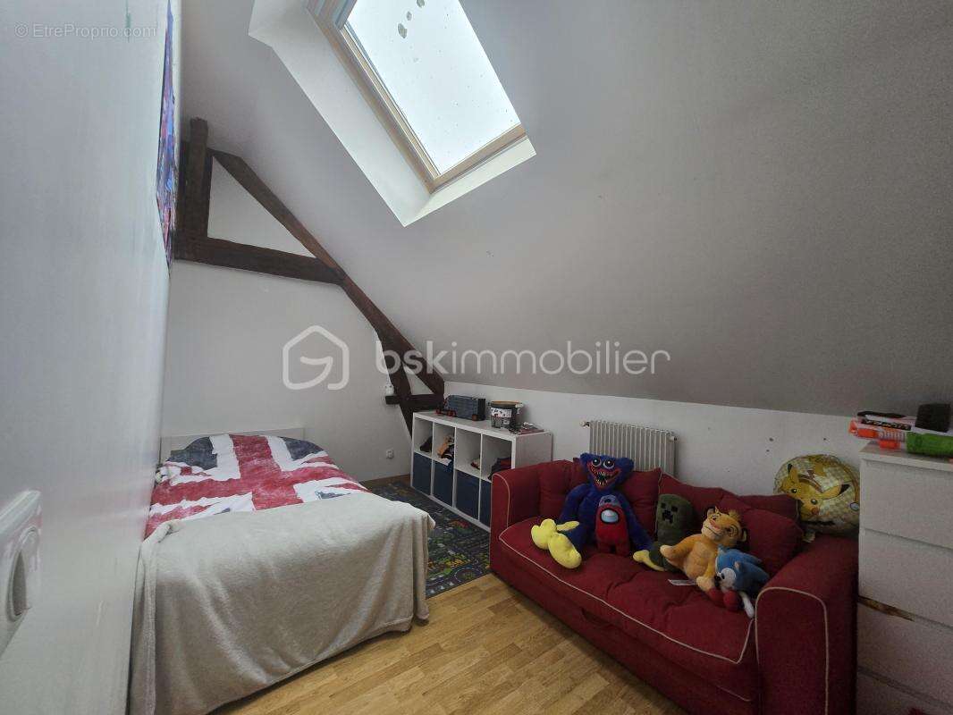 Maison à CHATENAY-SUR-SEINE