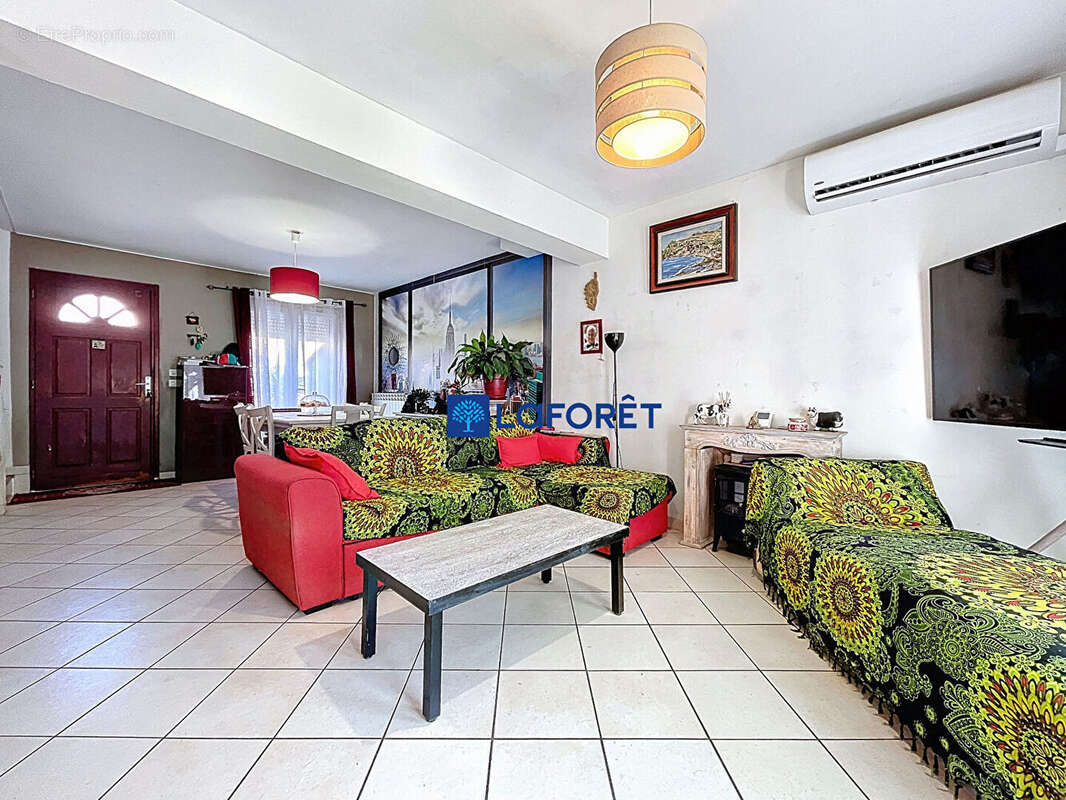 Maison à CARQUEIRANNE