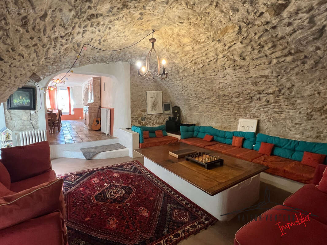 Maison à VAISON-LA-ROMAINE