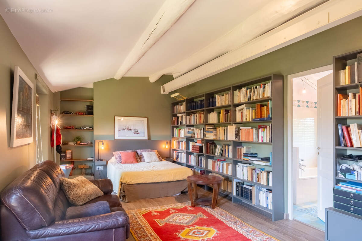 Maison à PERNES-LES-FONTAINES