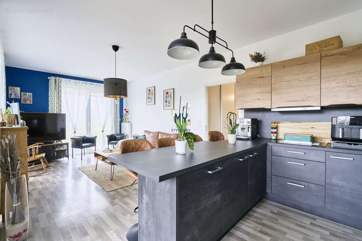 PIÈCE DE VIE - Appartement à vendre - 3 pièces - 64 m² - Marquette-lez-Lille - Appartement à MARQUETTE-LEZ-LILLE