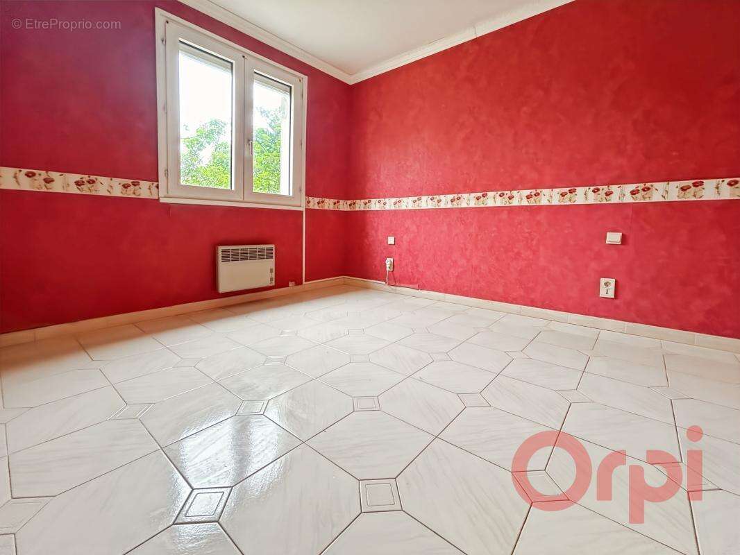 À Vendre : Maison de plain-pied 4 faces à Sérignan - photo 8
