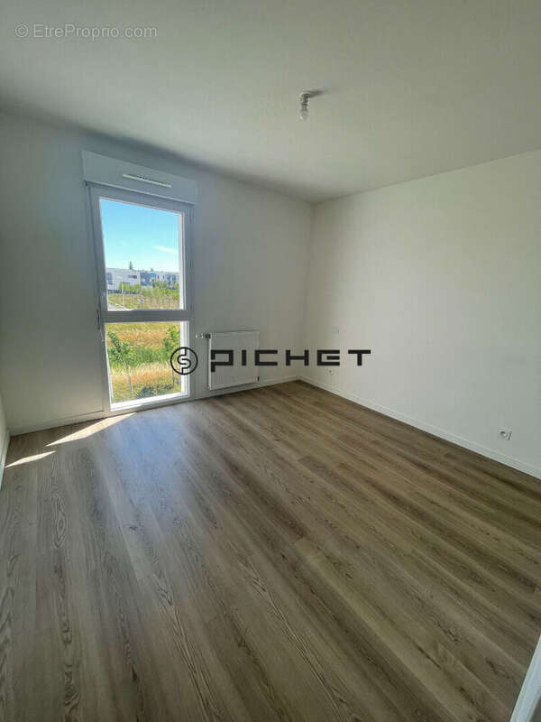 Appartement à VILLENAVE-D'ORNON