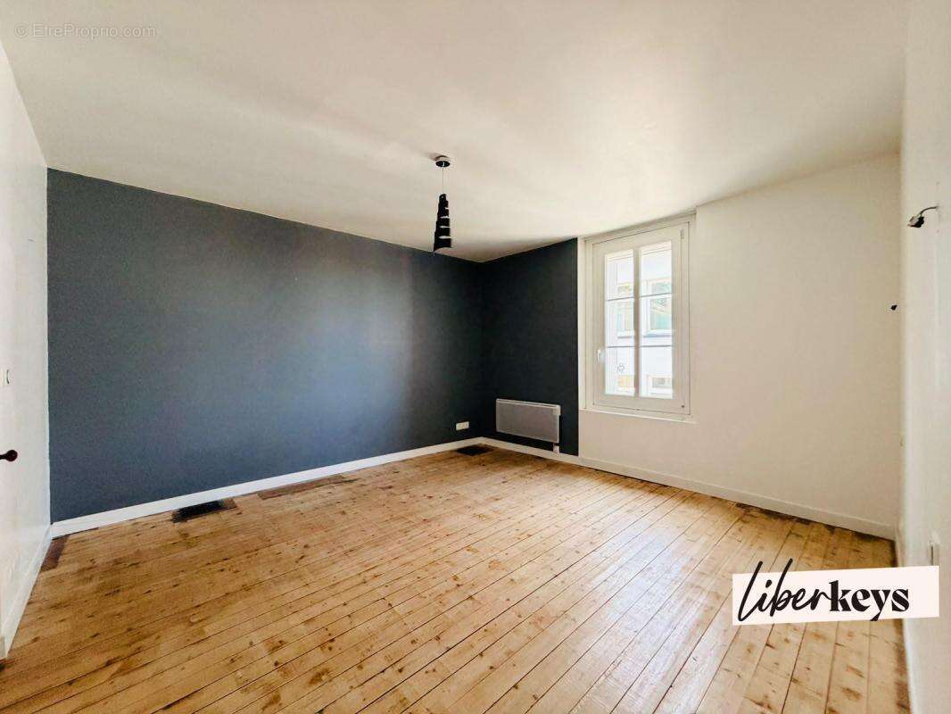 La châtaigneraie – maison de ville 269 m² avec studio indépendant : résidence familiale ou investissement locatif à fort potenti - photo 12