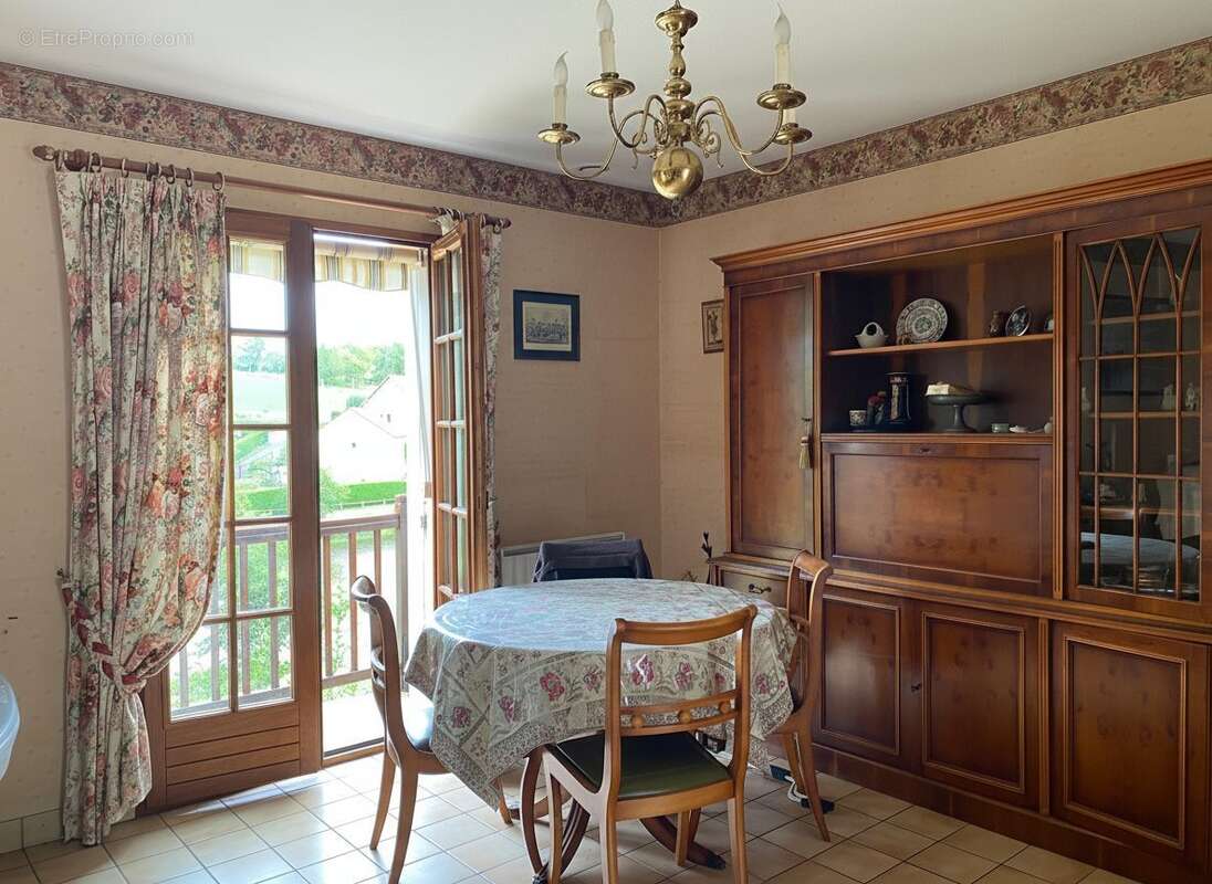 Maison à EYMOUTIERS