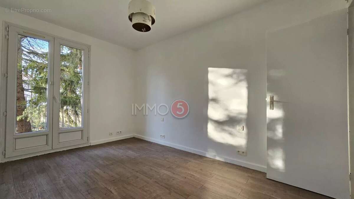 Appartement à LE RAINCY