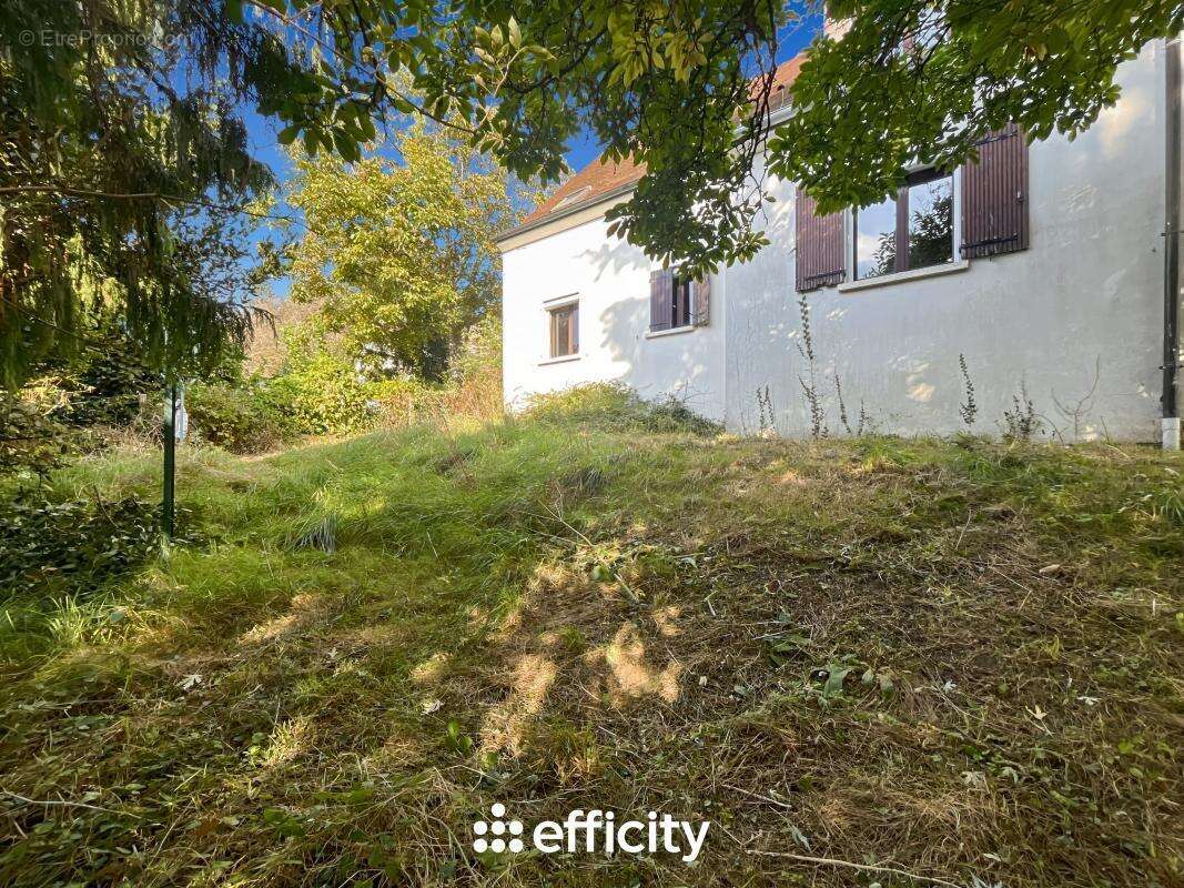 Maison à COULOMMIERS