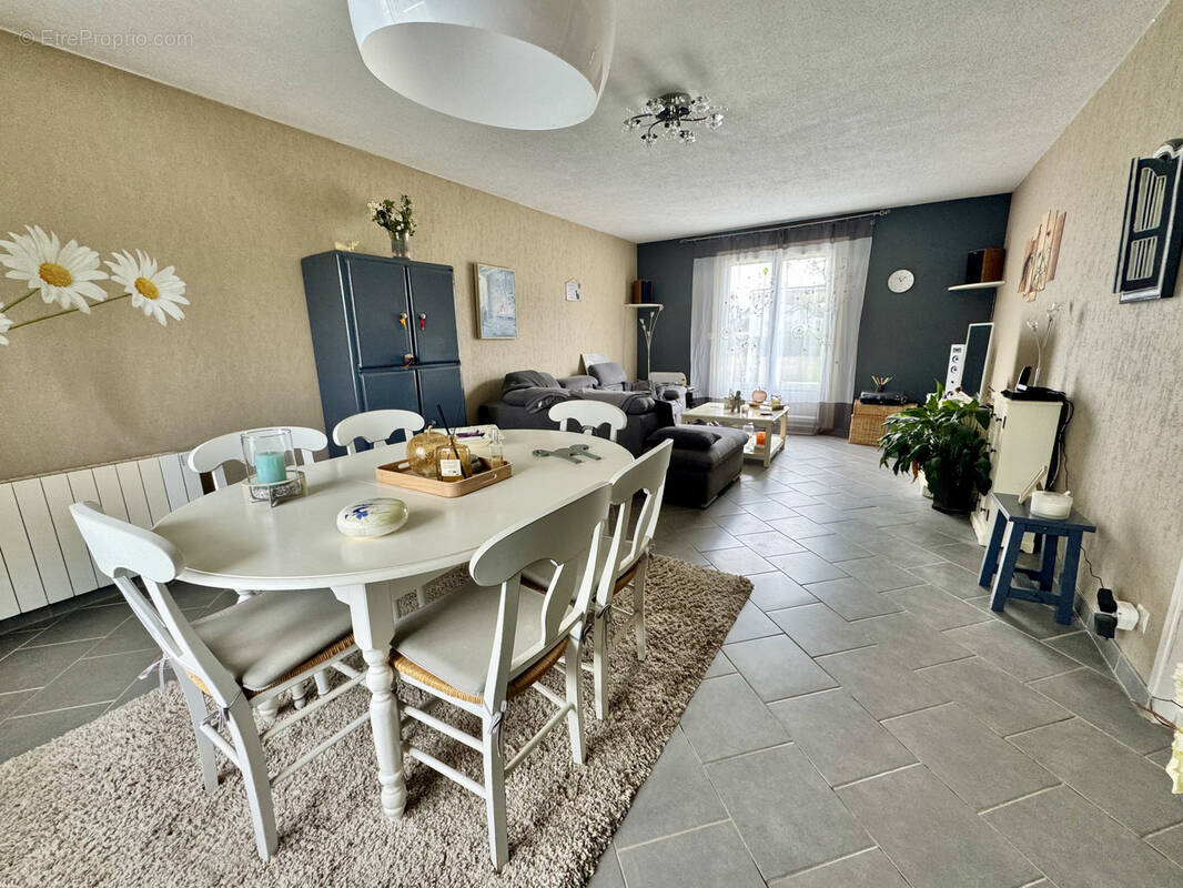 Maison à POILLY-LEZ-GIEN