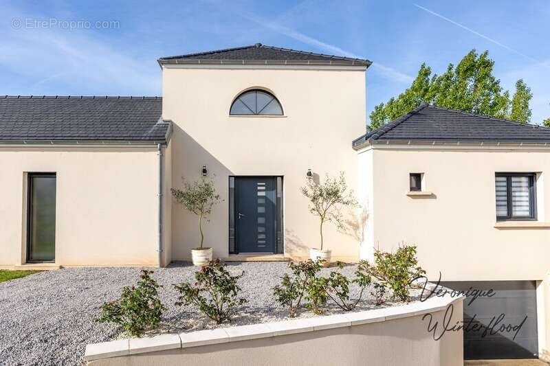 Maison à GROSSOEUVRE