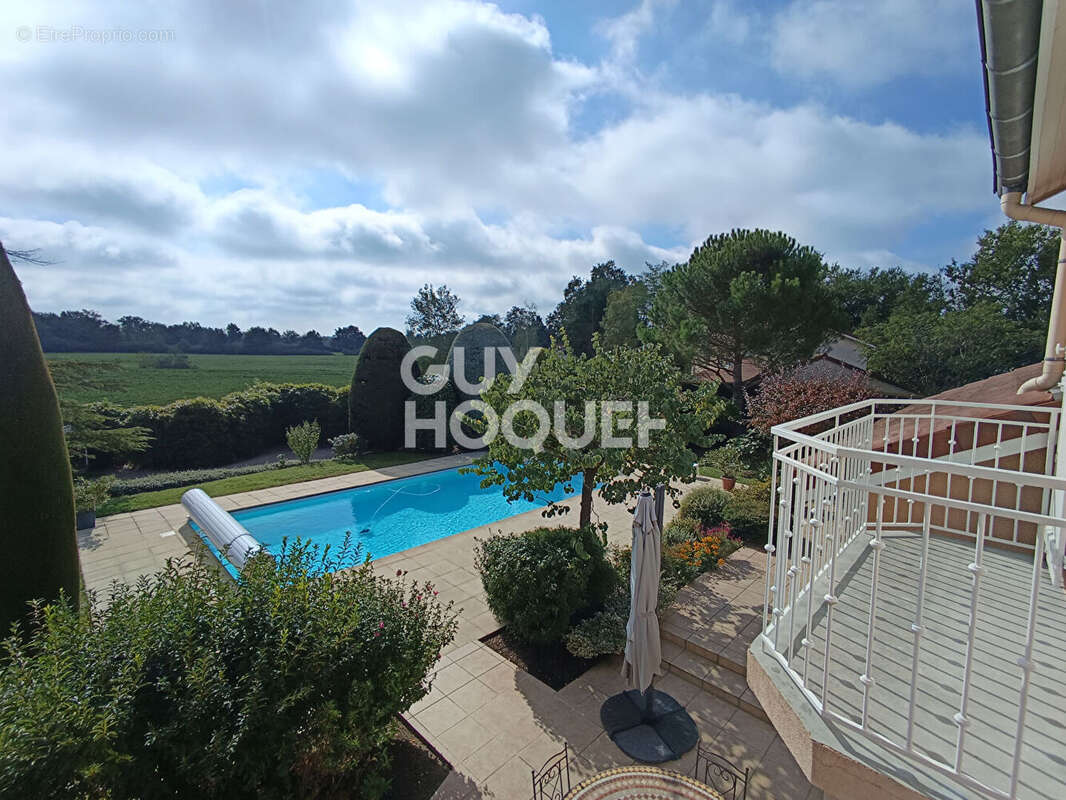 Maison à BOISSET-LES-MONTROND