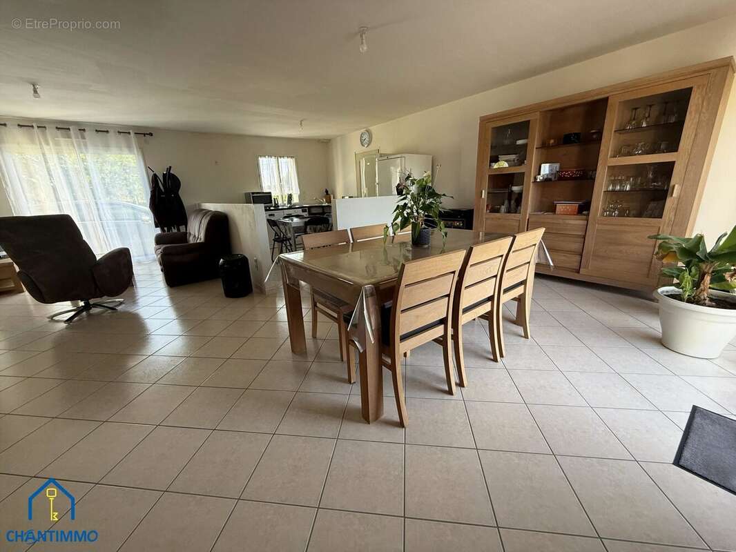 Maison à LA CAILLERE-SAINT-HILAIRE