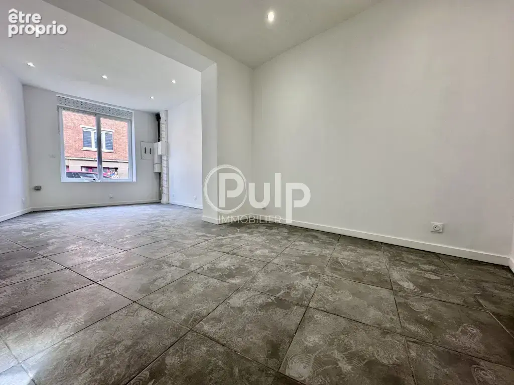 Superbe maison de ville rénovée en 2026 avec double garage à Douai - photo 2