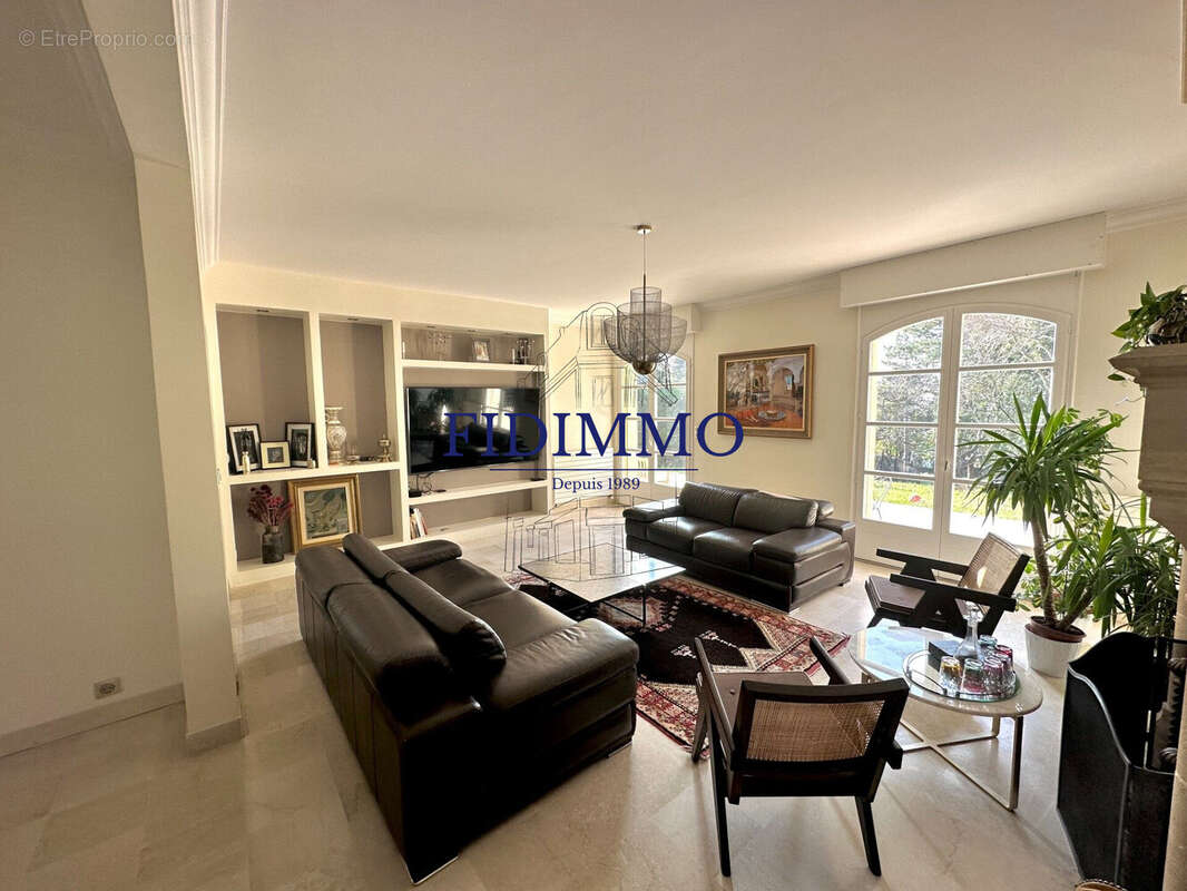 Maison à CHENNEVIERES-SUR-MARNE