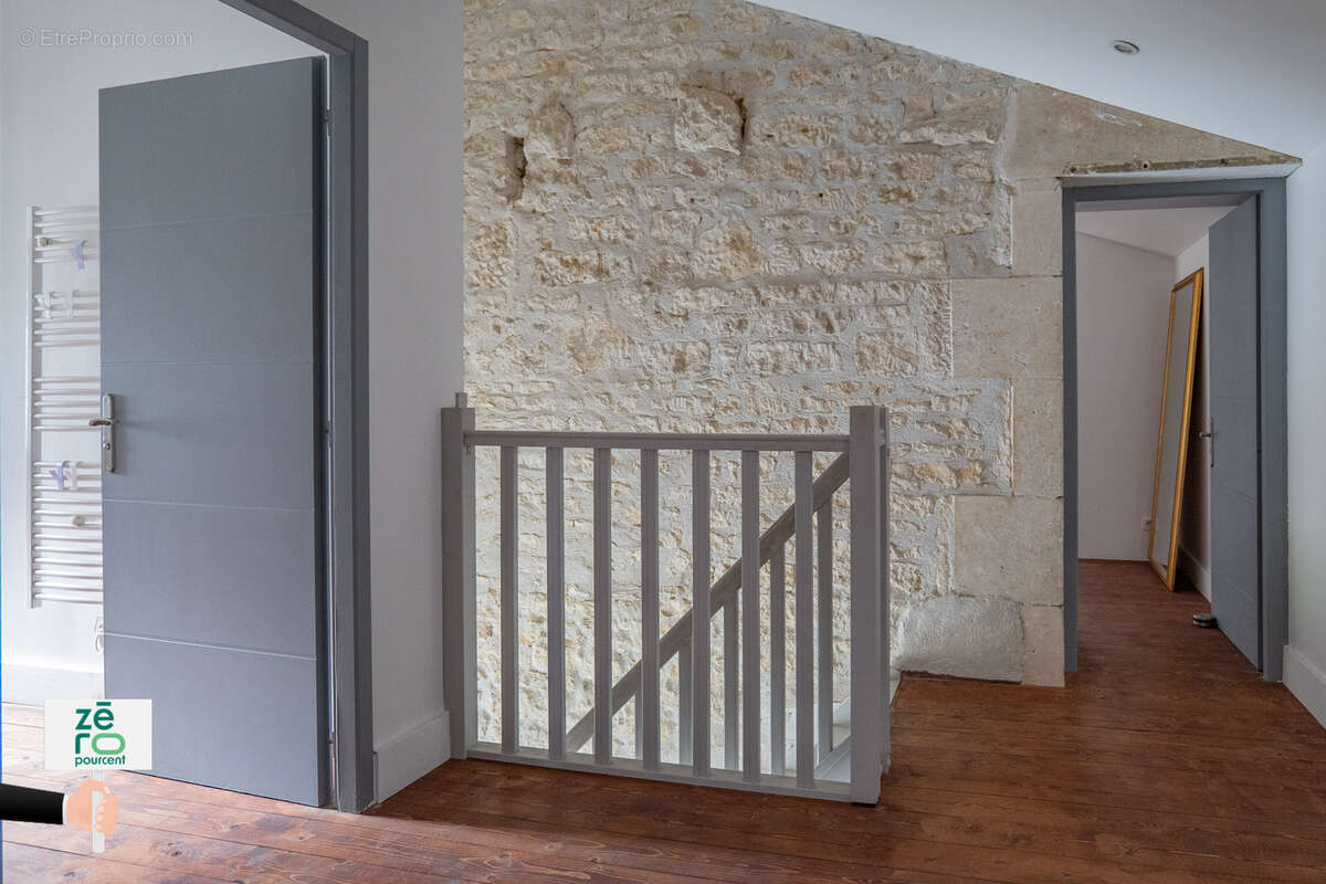 Maison à LES MAGNILS-REIGNIERS