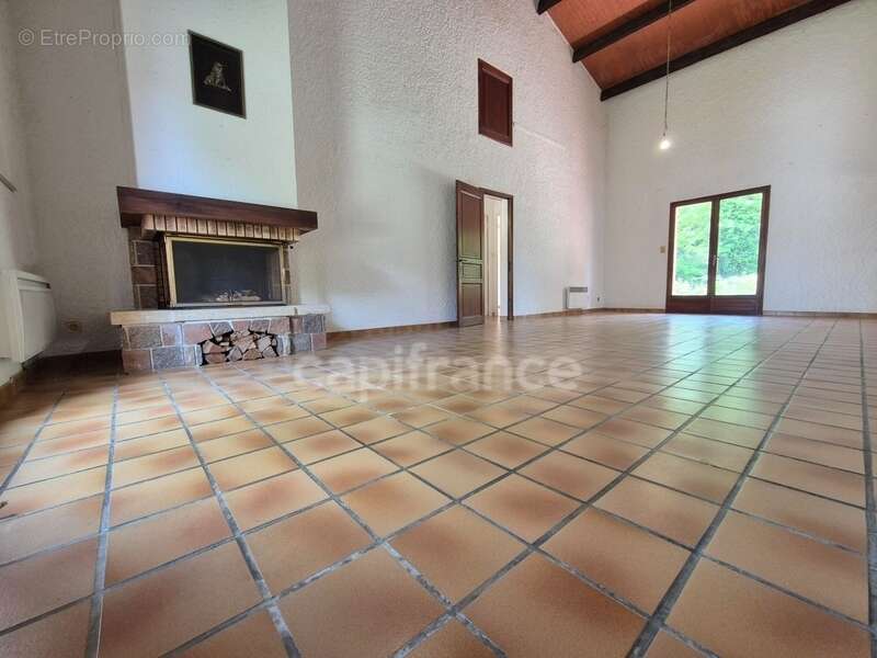 Maison à MESCHERS-SUR-GIRONDE