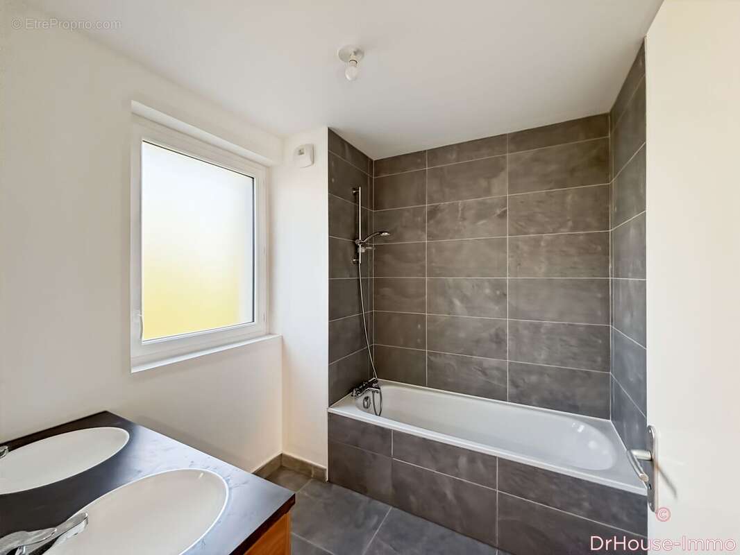 Maison 83 m² à Merignac  - photo 116