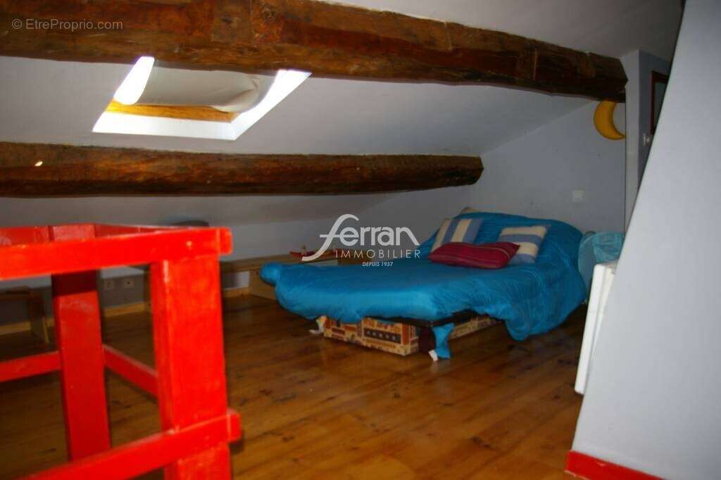 Appartement à SALERNES