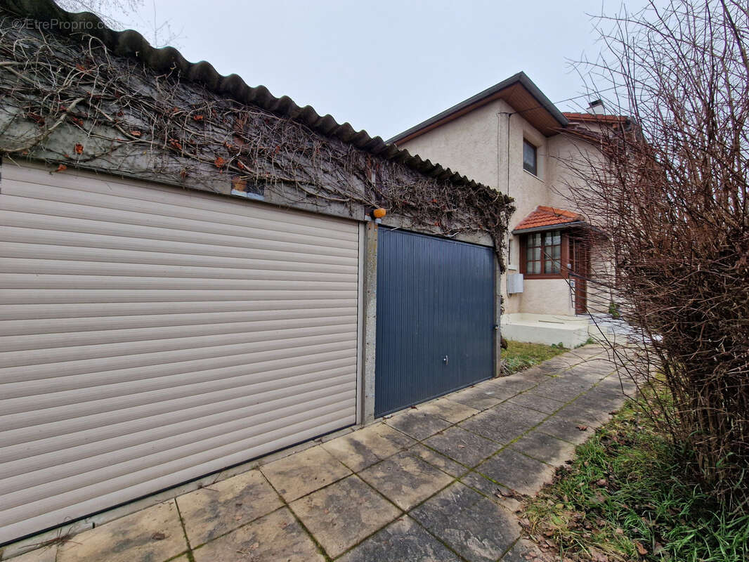 Maison à PAGNY-SUR-MEUSE