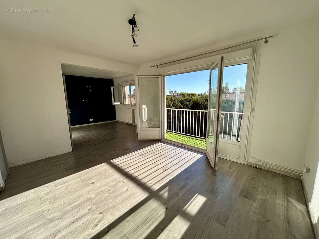 Appartement à NIMES