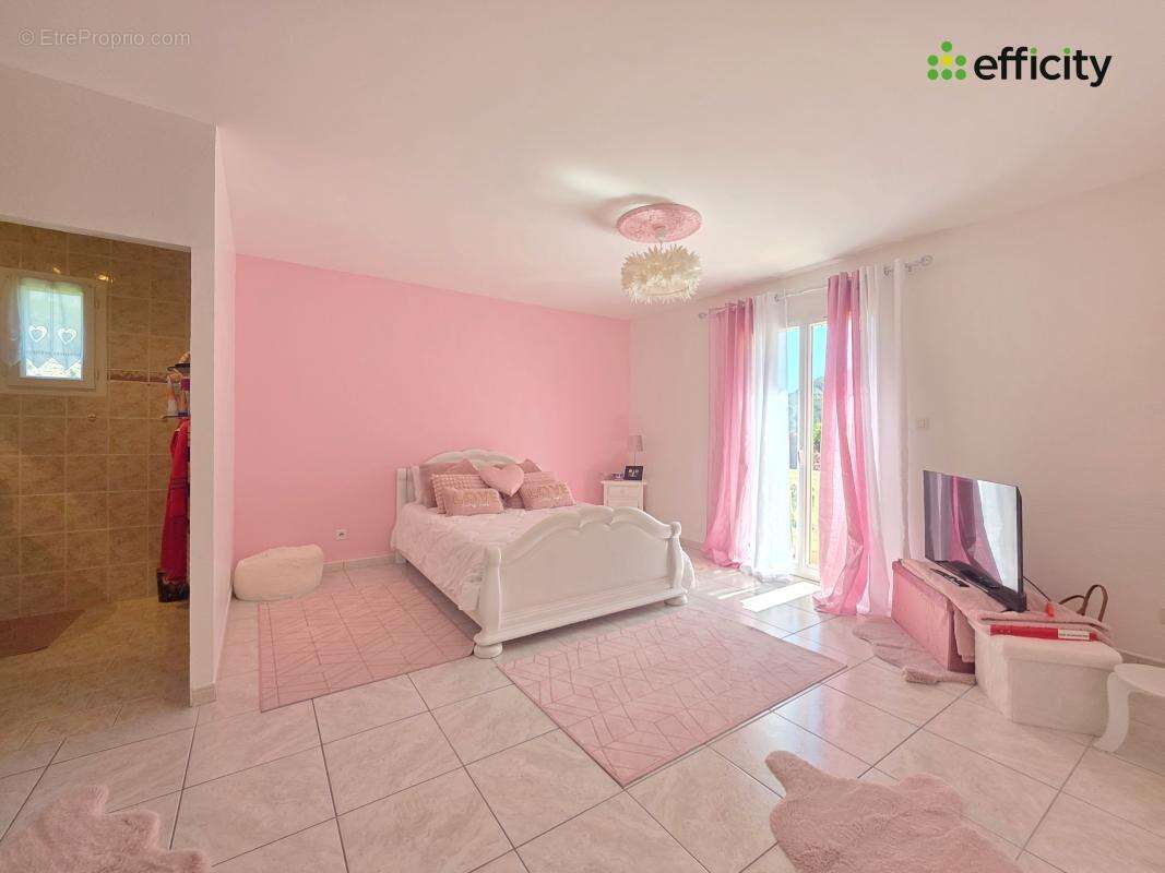 Maison 245 m² à Marcoux  - photo 12