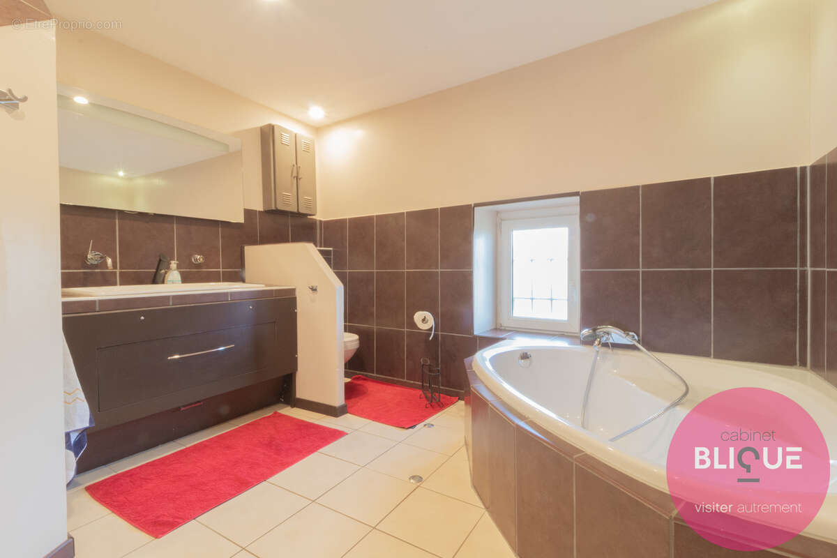 Maison à JALLAUCOURT