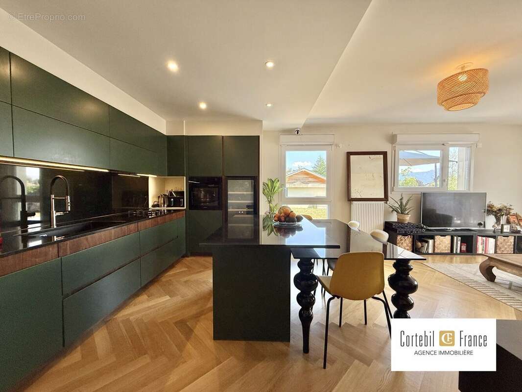Appartement 71 m² à Cruseilles  - photo 2