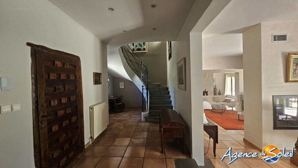 Maison 258 m² à Narbonne  - photo 5