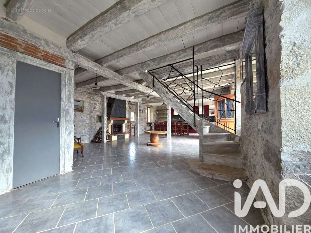 Maison 110 m² à Puybrun  - photo 4
