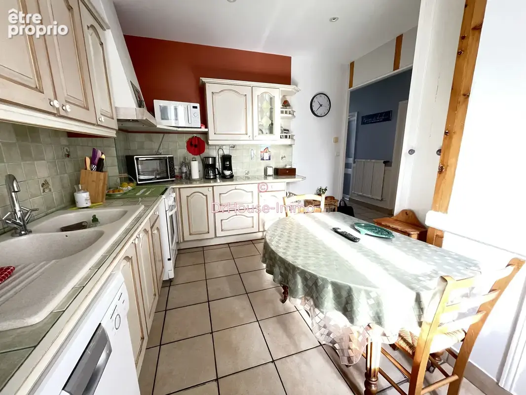 Maison 5 pièces 103 m² à vendre à Chatellerault (86100) - photo 2