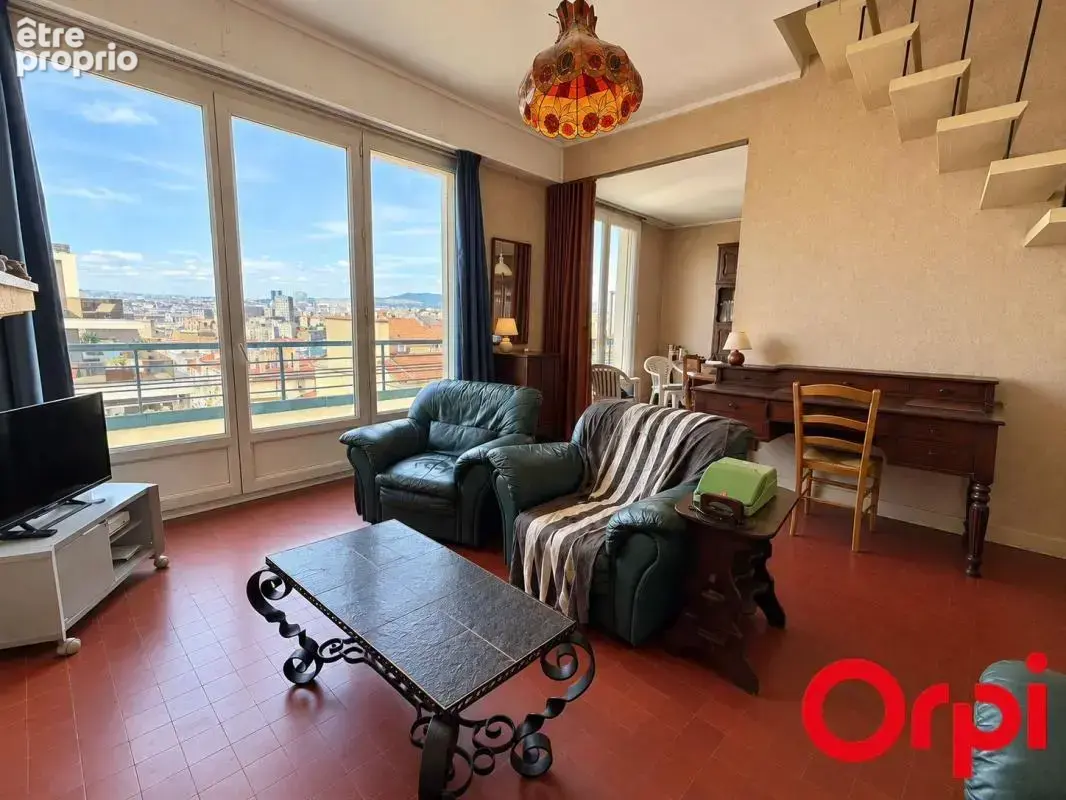 Appartement t3/4 marseille 13007 – dernier étage – vue mer panoramique – terrasse et balcons - photo 12