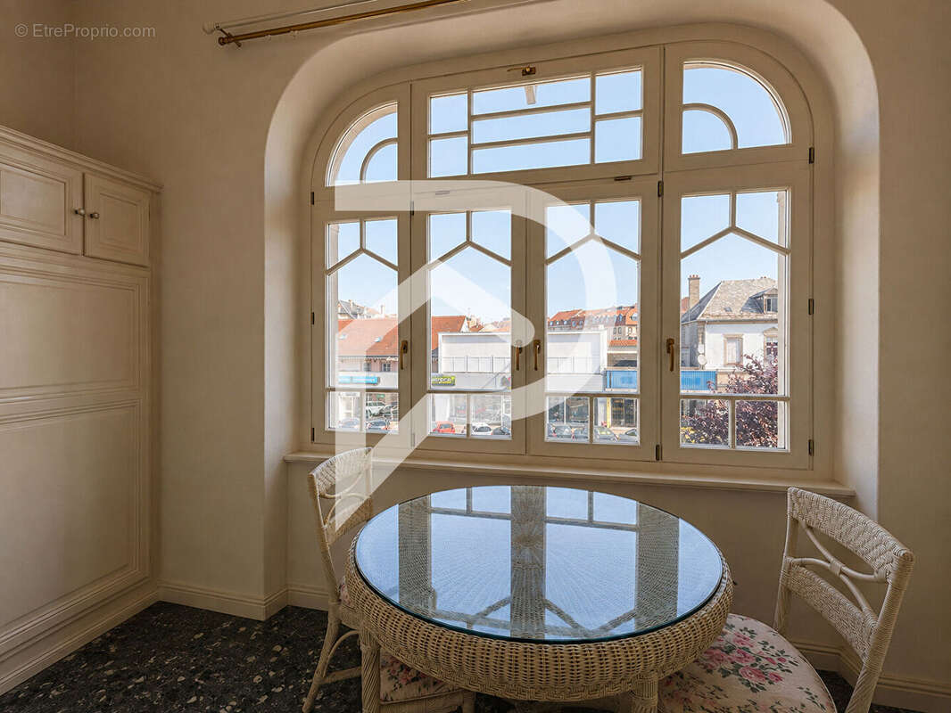 Maison de caractère 9 pièces 322 m² au centre ville de Sarrebourg. - photo 5
