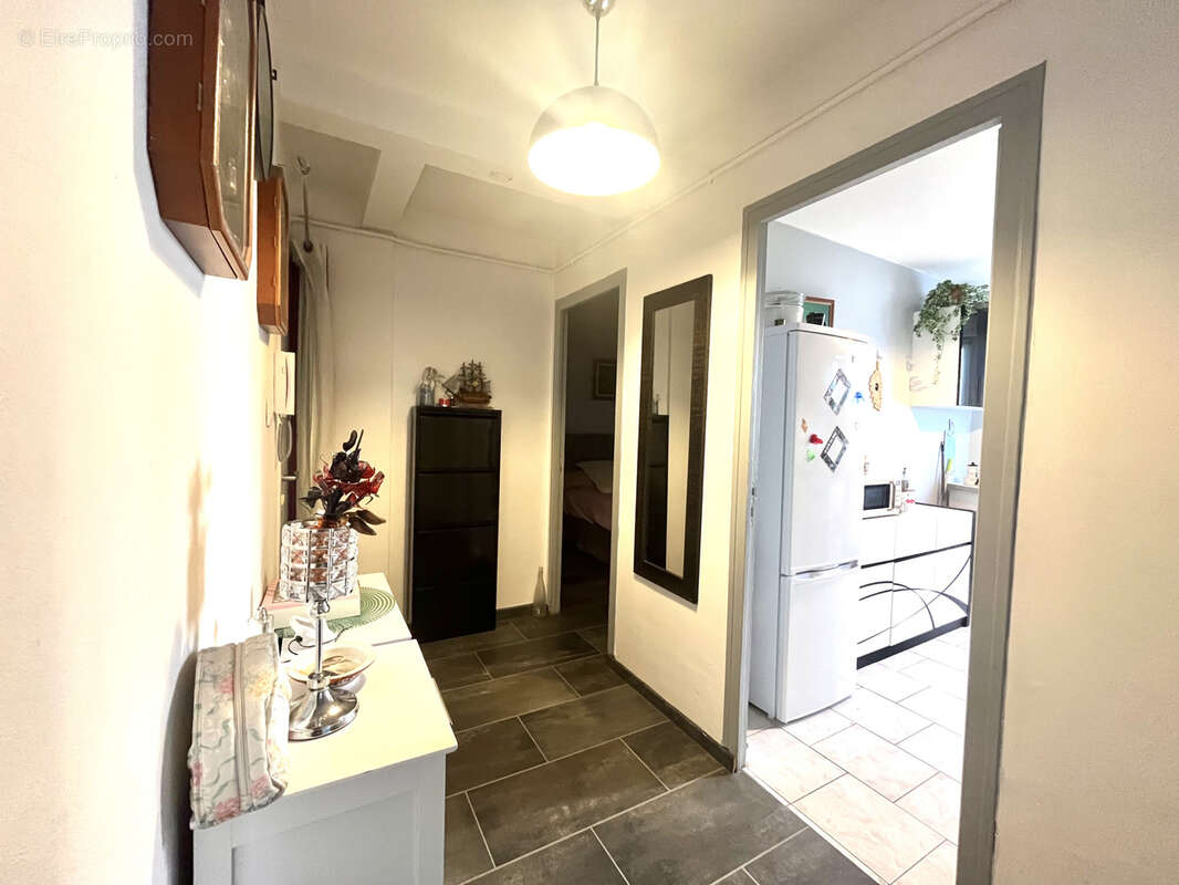 Appartement t3 avec balcon dans une residence securisee - photo 3