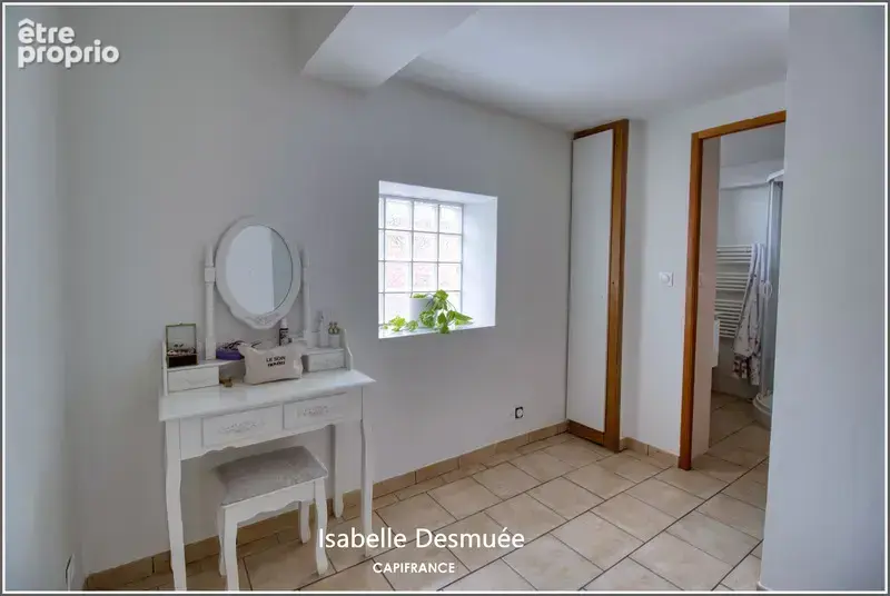 Maison familiale 4 chambres avec cour et stationnement – Proche gare – Tullins - photo 10