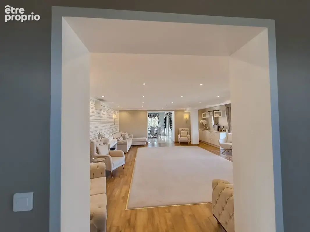 Etoile. maison de famille de 270 m2. renovee en totalite. modulable. parc clos de 5030 m2 - photo 5