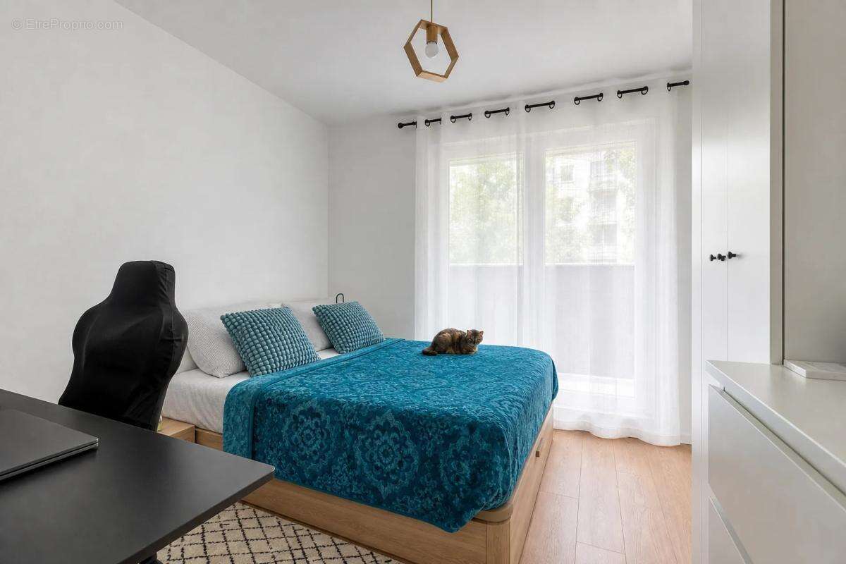 Appartement T3 refait à neuf à Clichy, loué - photo 7