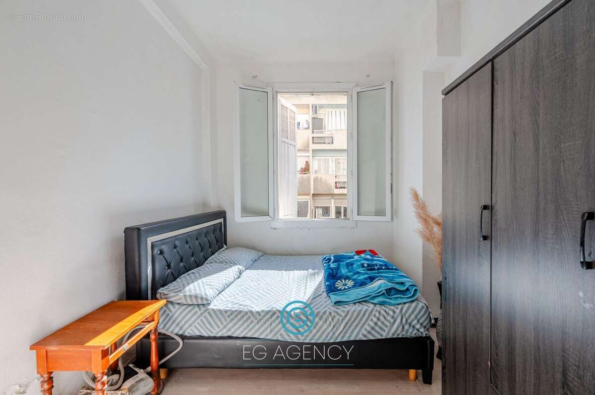 Appartement à MARSEILLE-3E